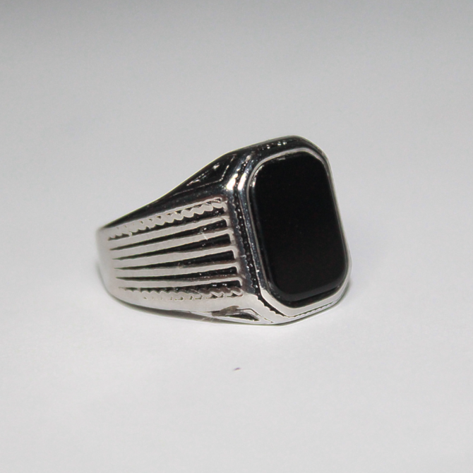 162Artboard_1 Blackstone Ring