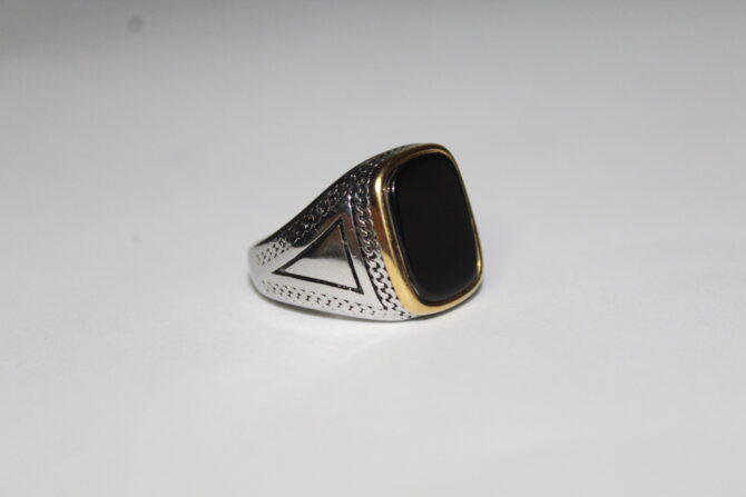 Golden Elegance Ring